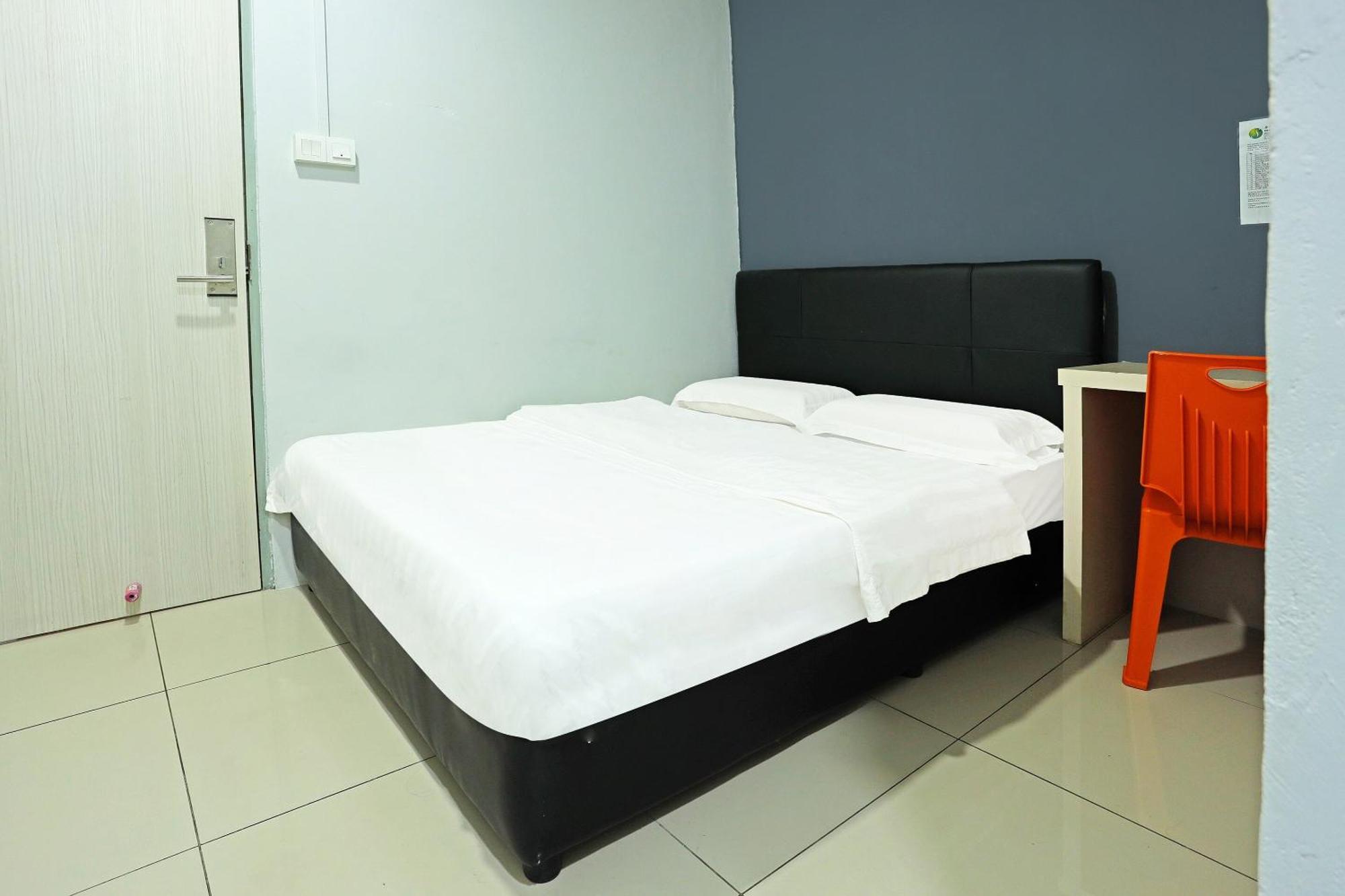 Super Oyo 90478 Marina World Hotel Kuching Luaran gambar