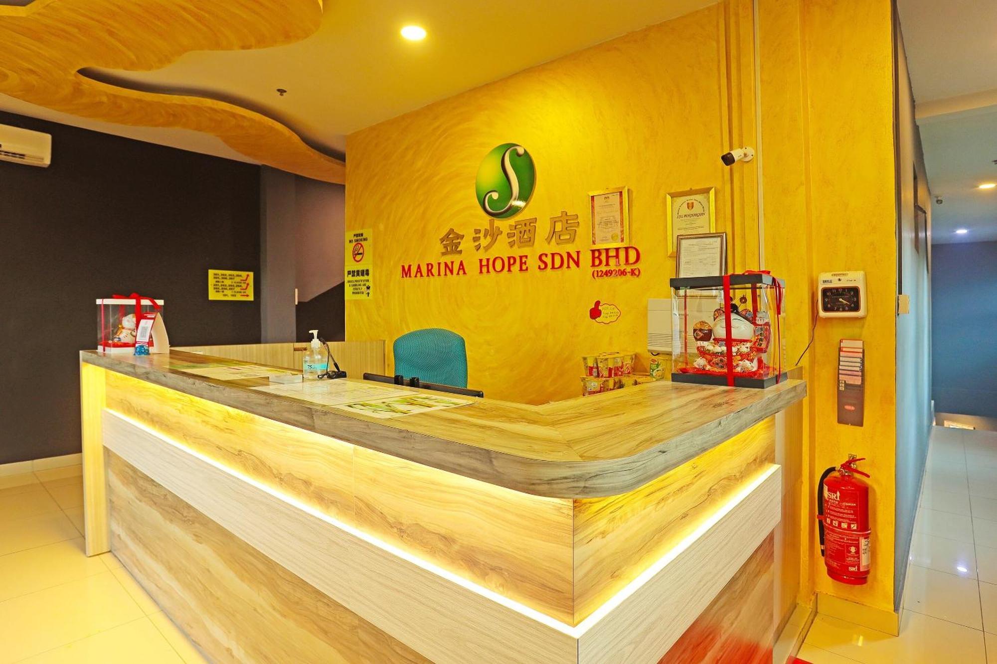 Super Oyo 90478 Marina World Hotel Kuching Luaran gambar