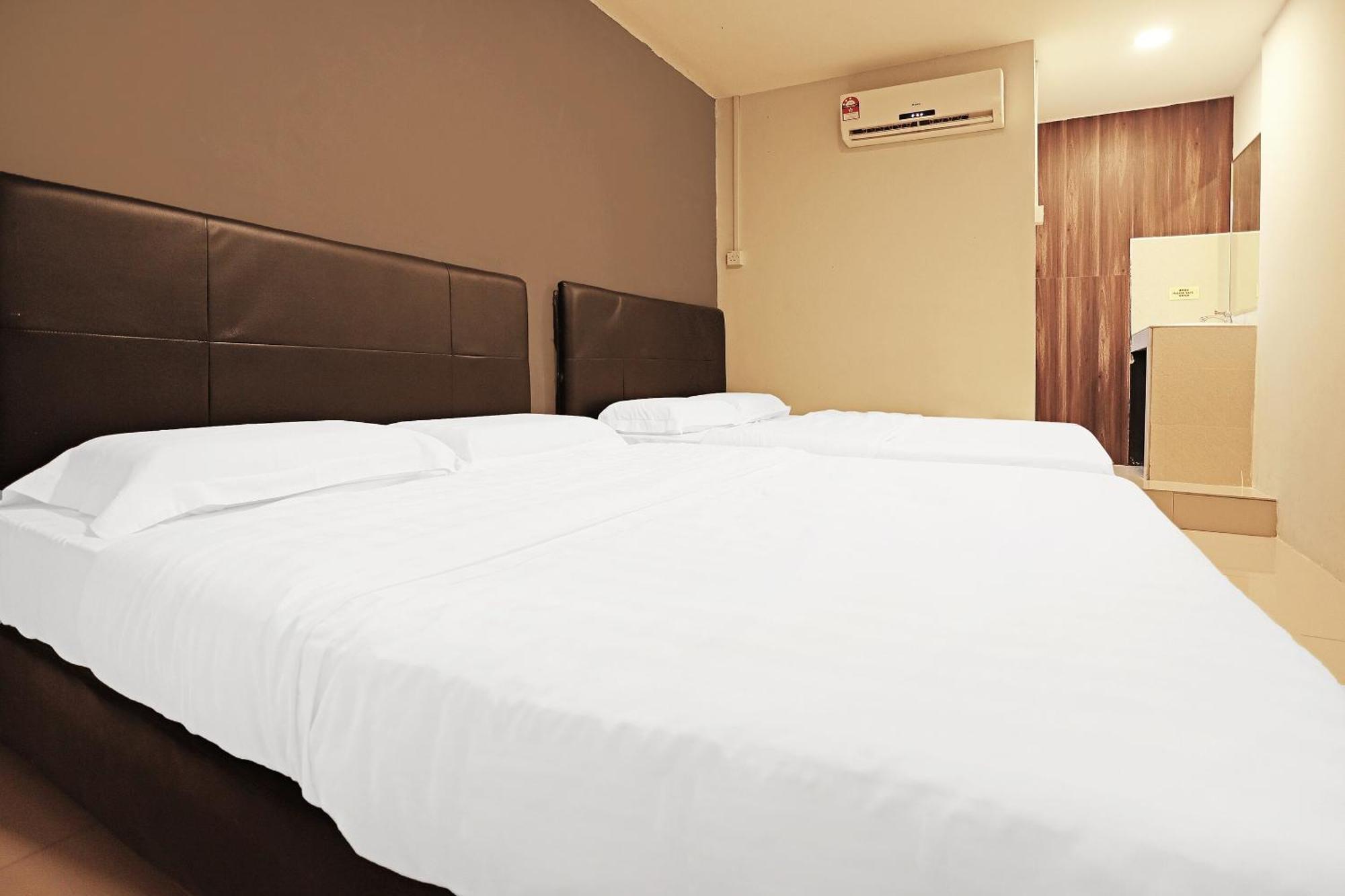 Super Oyo 90478 Marina World Hotel Kuching Luaran gambar