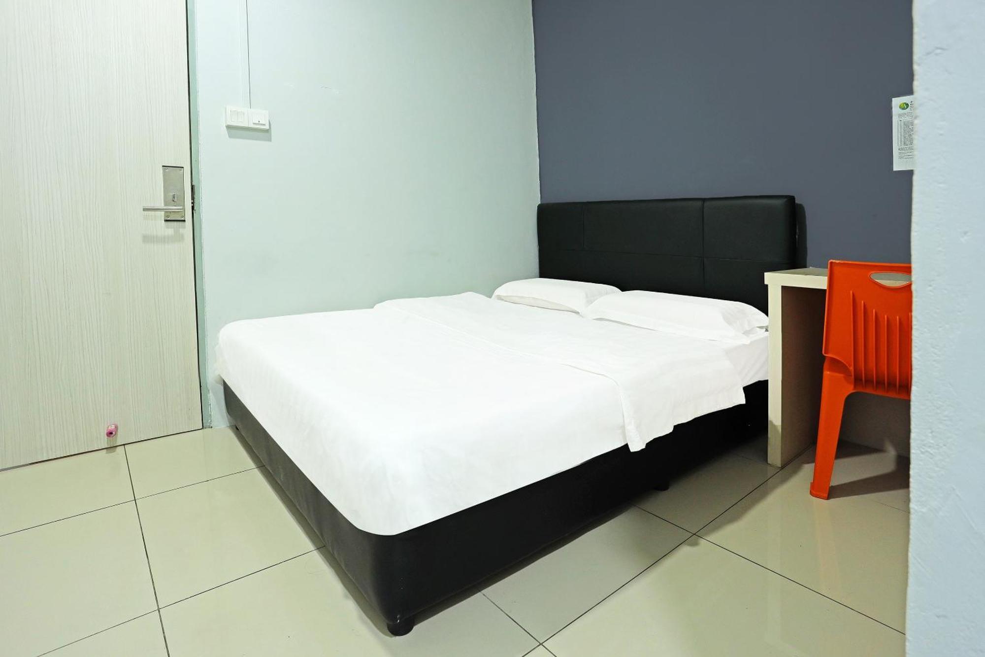 Super Oyo 90478 Marina World Hotel Kuching Luaran gambar